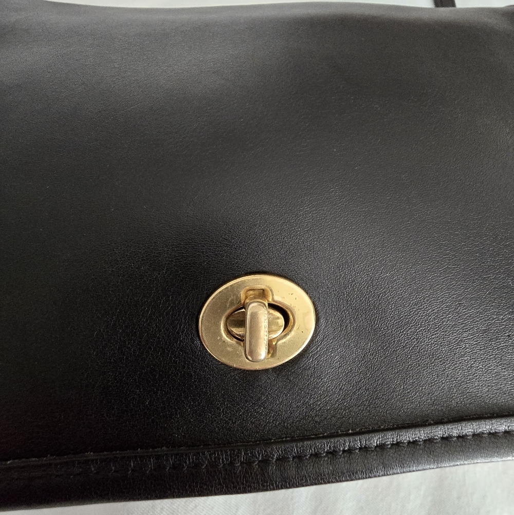 Vintage Coach Convertible Clutch Crossbody Black USA Glove Tanned Y2K Minimalist - Picture 5 of 16